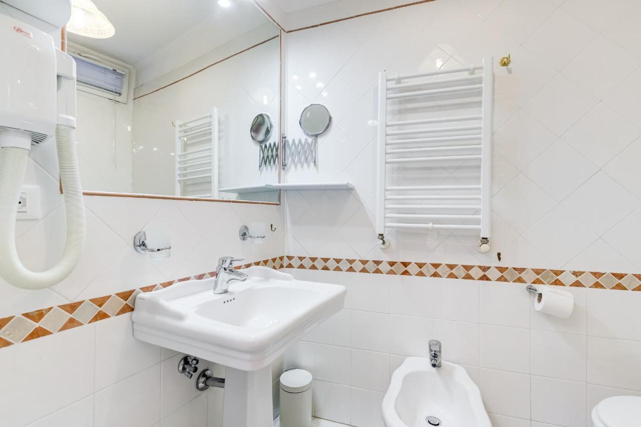 Trevi Fountain Modern Apartment Roma Exterior foto